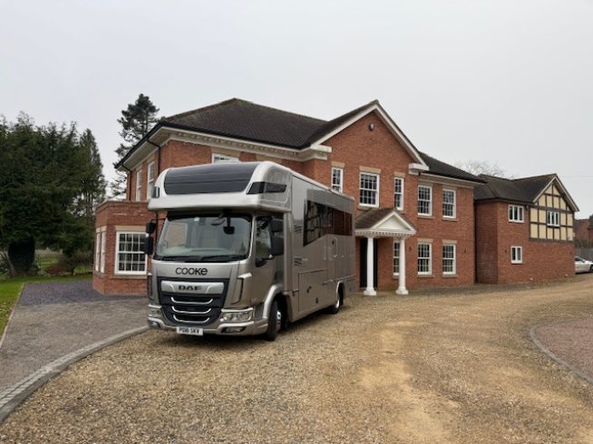 7.5t Cooke Premier Luxury Horsebox