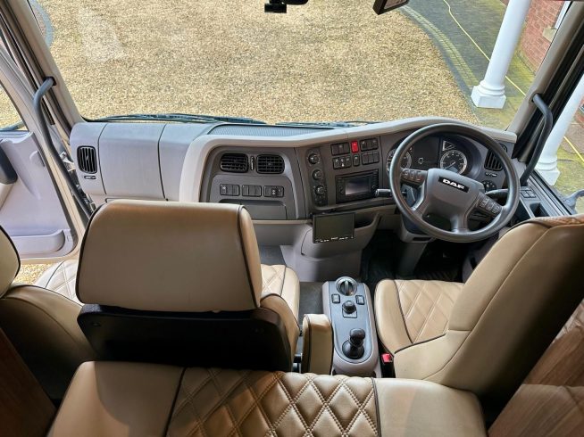 7.5t Cooke Premier Luxury Horsebox