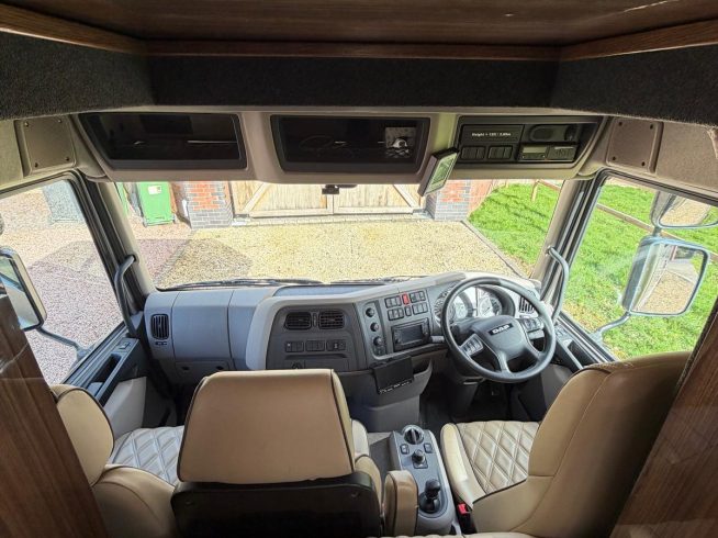 7.5t Cooke Premier Luxury Horsebox