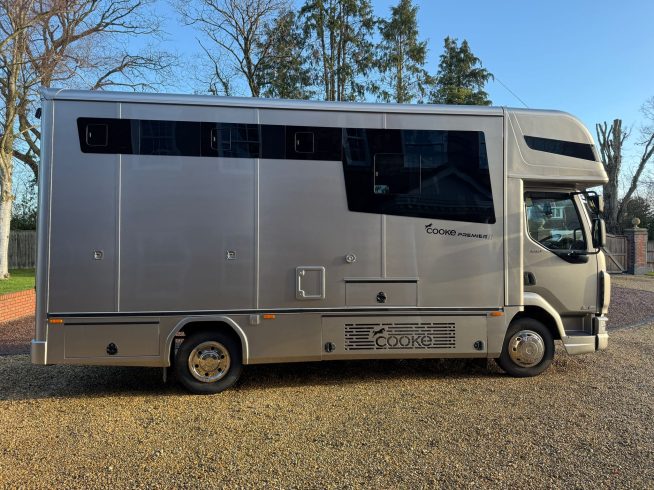 7.5t Cooke Premier Luxury Horsebox